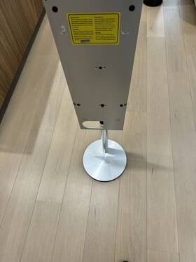 2055 Bang & Olufsen And Beosound 9000 Floor Stand Only