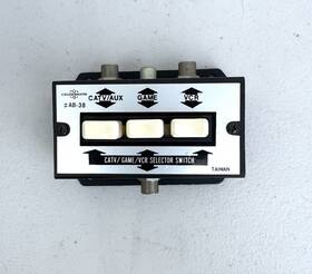 Ab-38 Colormaster Vintage Catv /game /aux / Vcr Selector Switch Audio Video Box