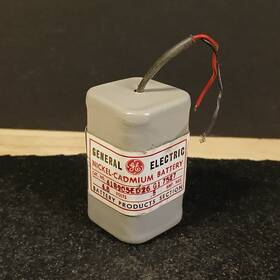 41b905ed26 Ge Vintage Nickel-cadmium Battery 4.8v .5a - G1 7527