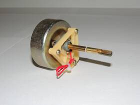D20-0156-03 Kenwood Super Eleven Dial Shaft Assembly