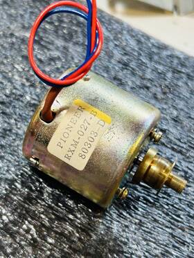 Rxm-027 Pioneer Cassette Tape Deck Motor . Tested