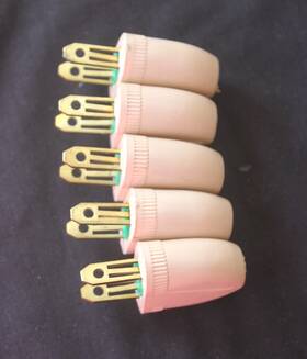 304403 Sta-tite Vintage Ivory Electric Attachment 5 Plugs Color#