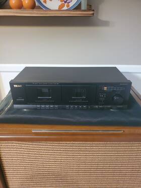 W-420c Teac Cassette Player Powers On