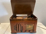 Zenith Tube Radio Phonograph Vintage Wood 5-R-686 1942. Fixed Price $109.99.