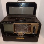 Vintage Zenith Trans Oceanic Wave Magnet Tube Radio Model Y600. Fixed Price $99.95.