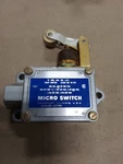 Und Lab R-300 Micro Switch BAF1-2RN2 20A 125 250 Or 480VAC. Fixed Price $99.99.