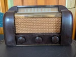 1946 Rca Victor 66X1 Bakelite Tabletop Tube Am Radio Good Knobs Label Cloth. Fixed Price $50.00.