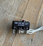 Und Lab 111SM47-T2 Lever Snap Action Micro Switch 5A 250VAC. Fixed Price $8.00.